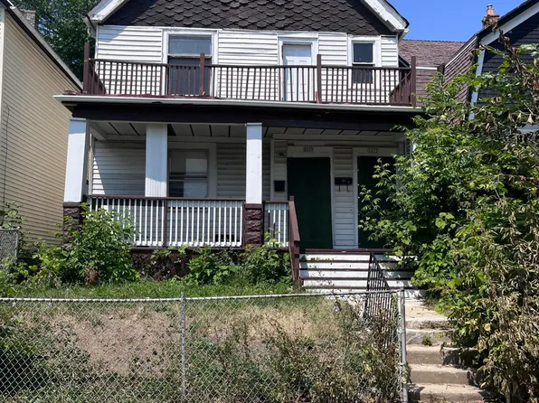 3021 N 21st St, Milwaukee, WI 53206