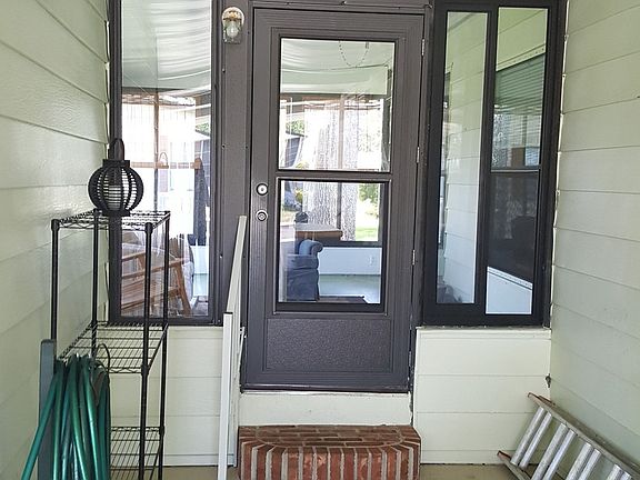 4th image of 2245 Mariposa Ave