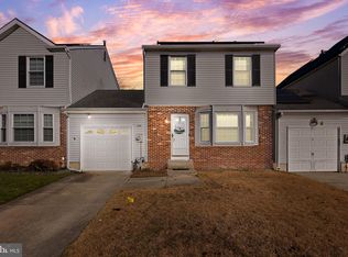 40 Blue Jay Dr, Clementon, NJ 08021