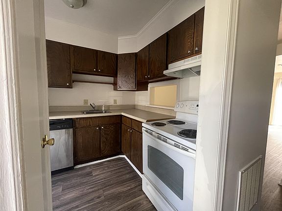 5th image of 2403 Vanstory St #2403F