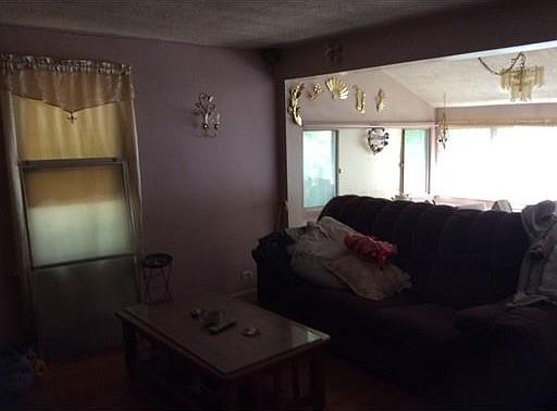 2nd image of 624 Poole St