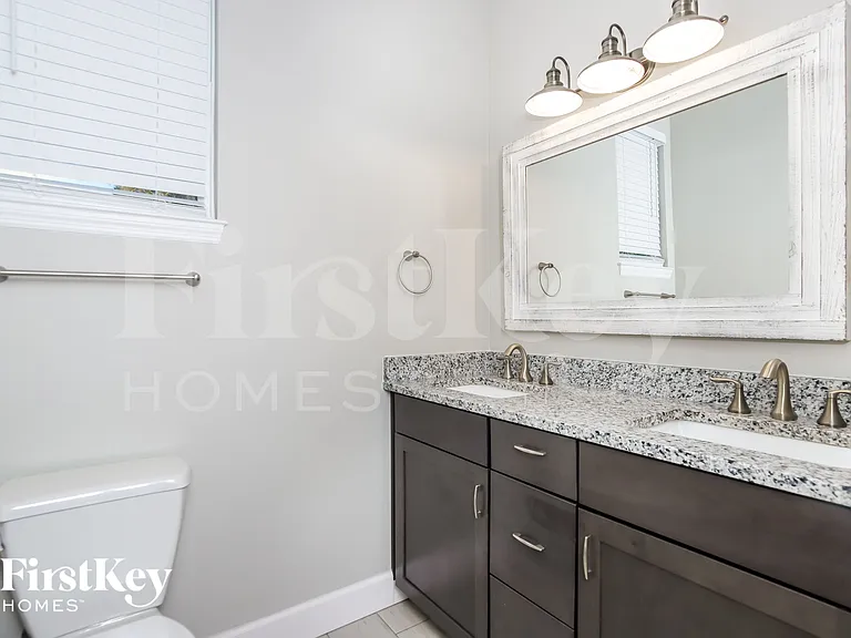 991 Walden Blvd SE — Photo 10