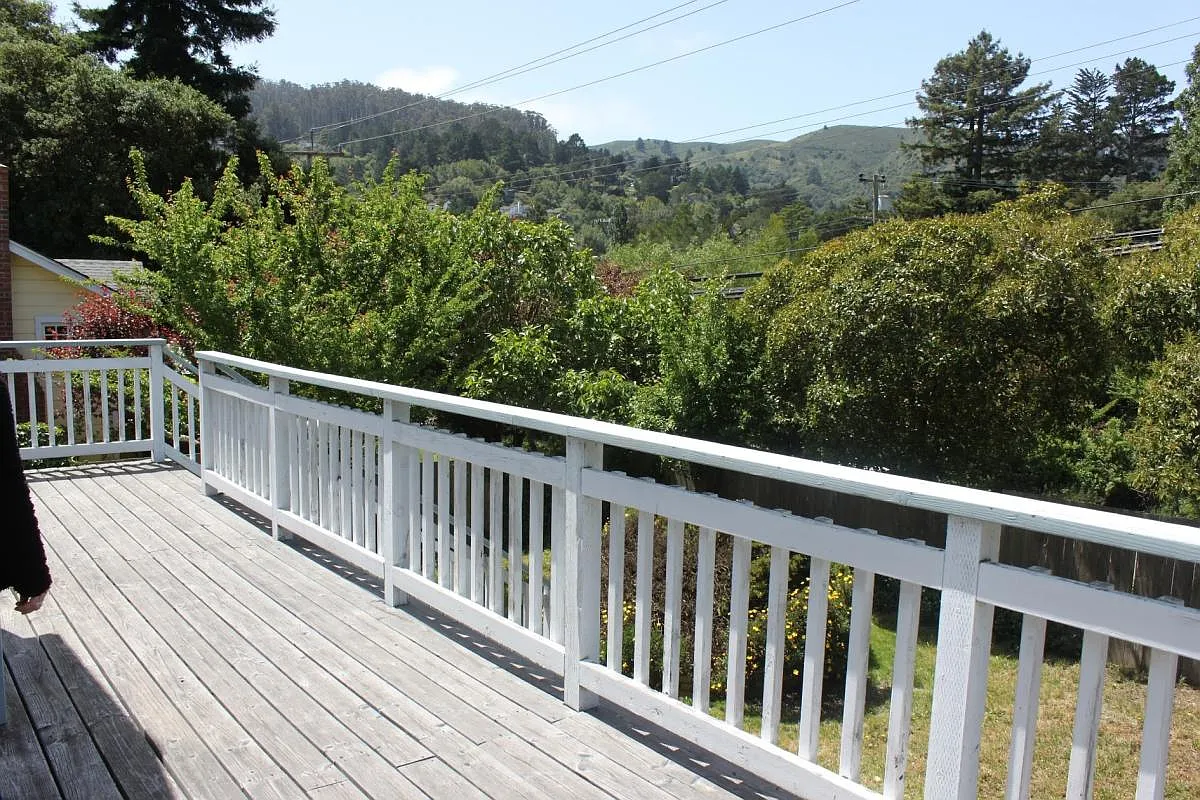 Shoreline Highway, Mill Valley — Photo 2