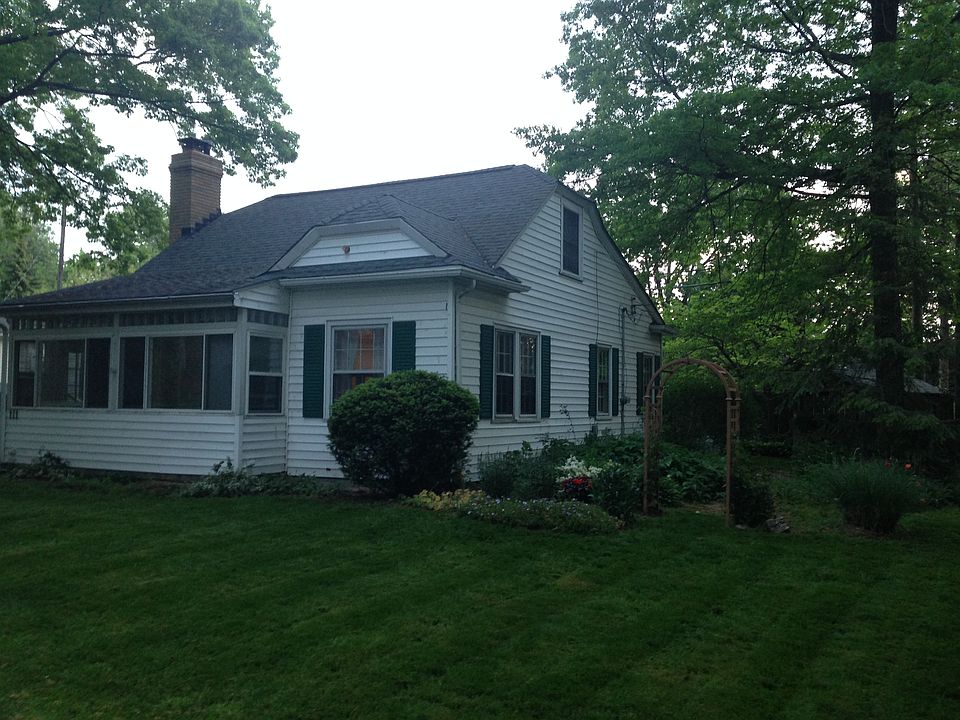 2nd image of 111 Luikart Dr