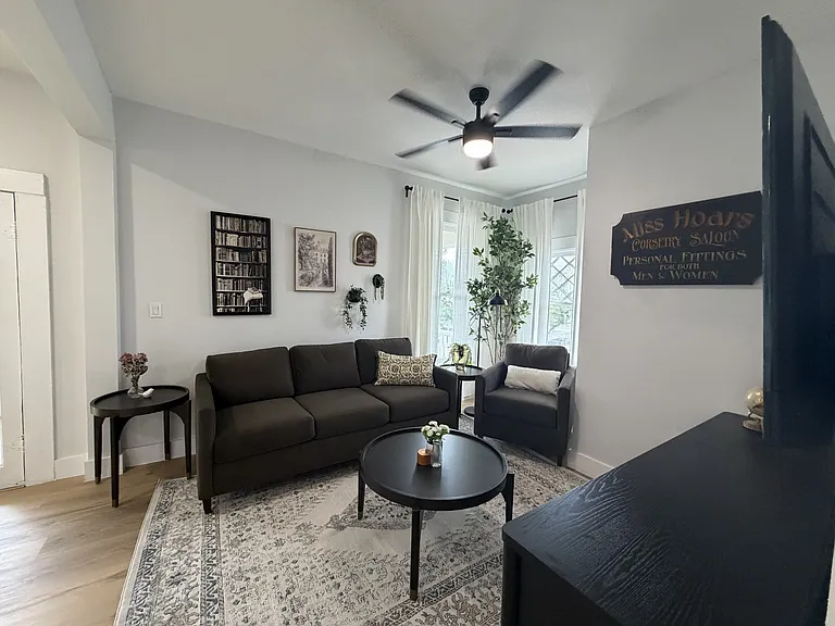 113 E Mistletoe Ave #1102 — Photo 6