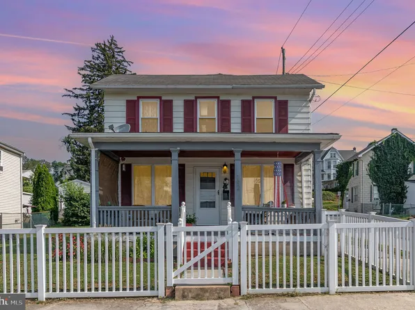 192 Market St, Highspire, PA 17034