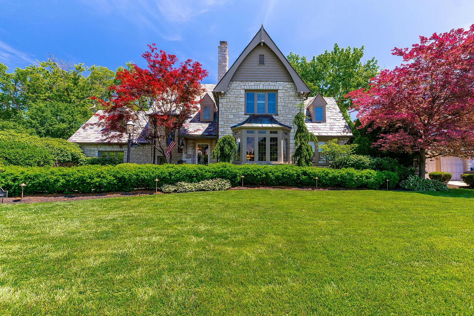 2134 Yorkshire Rd photo 1