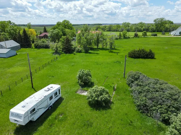 Broadleaf St, Huron, SD 57350