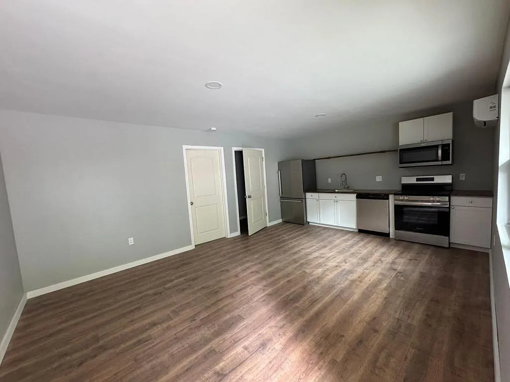 105 Jeffery Ln, apartment 2 — Photo 2