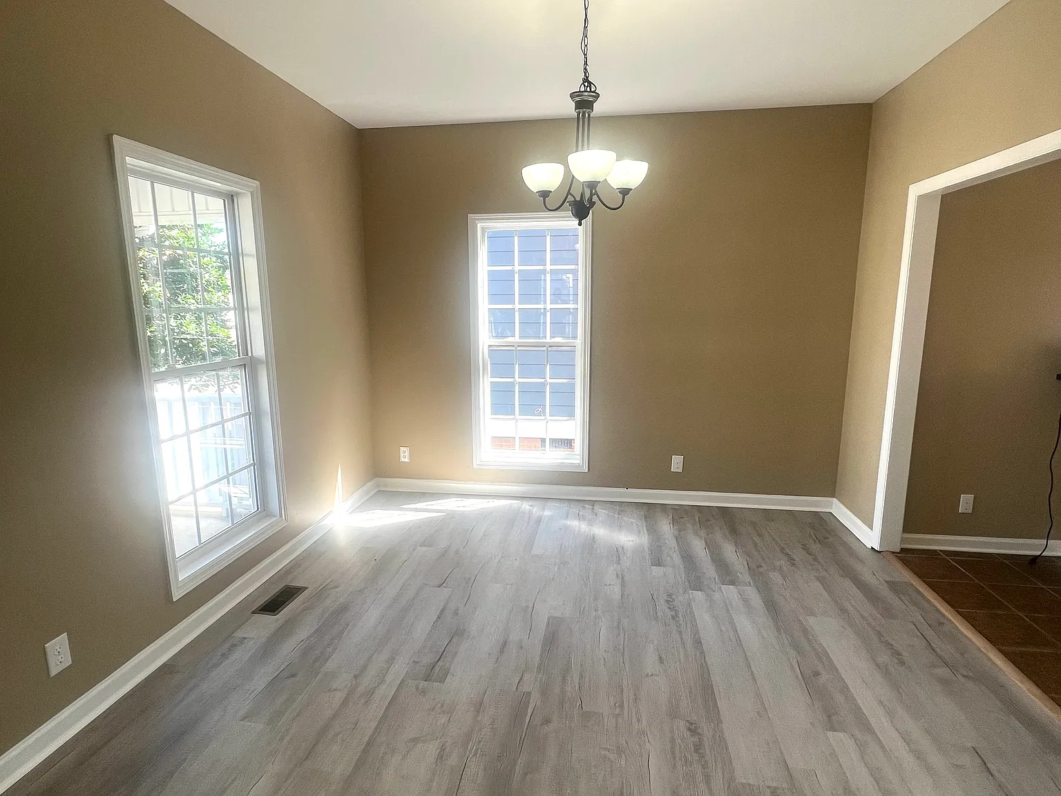 3 bed, 2.5 bath, 1632 sqft, $1,800 — Photo 4