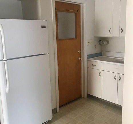 3rd image of 1459 W Lane Ave APT D