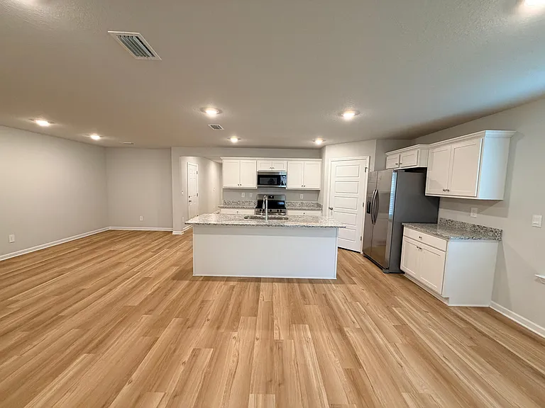 10555 Lowell St W — Photo 8