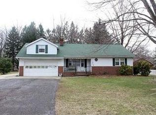 8140 Plains Rd, Mentor, OH 44060