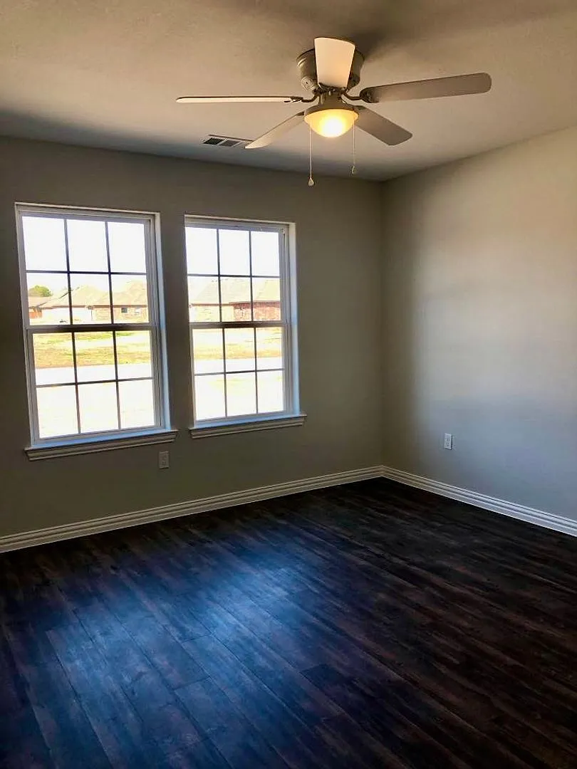 Spacious 3/2 in Durant School District — Photo 4
