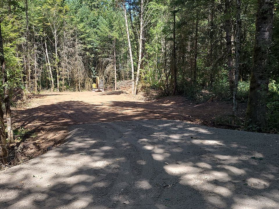 1st image of 82 Northeast Ave