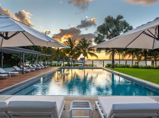 2920 N Bay Rd, Miami Beach, FL 33140