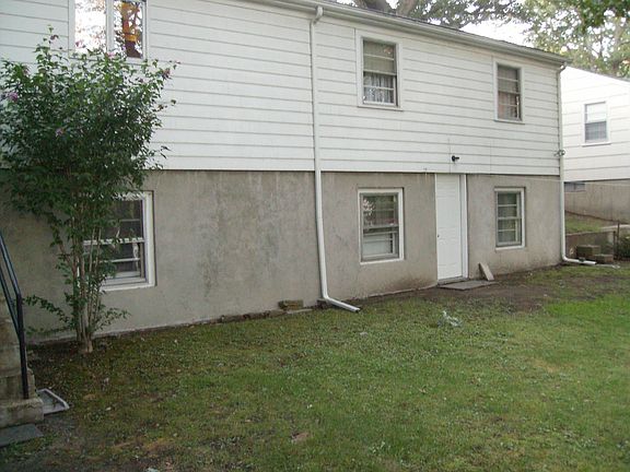 Exeterior-rear walk out