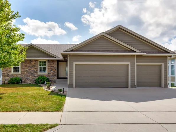 213 SW Carriage Dr, Ankeny, IA 50023