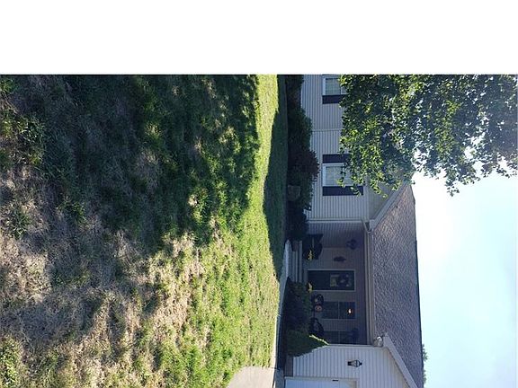 4th image of 2882 Kerr Dr SE