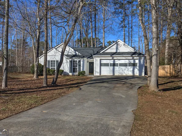 5689 Bay Harbor Trl NW, Acworth, GA 30101