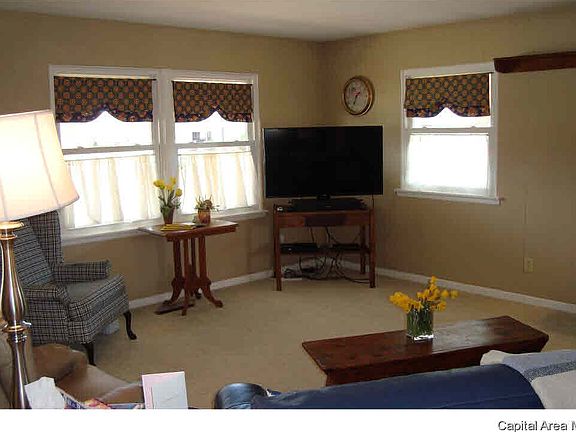 5th image of 150 Circle Dr