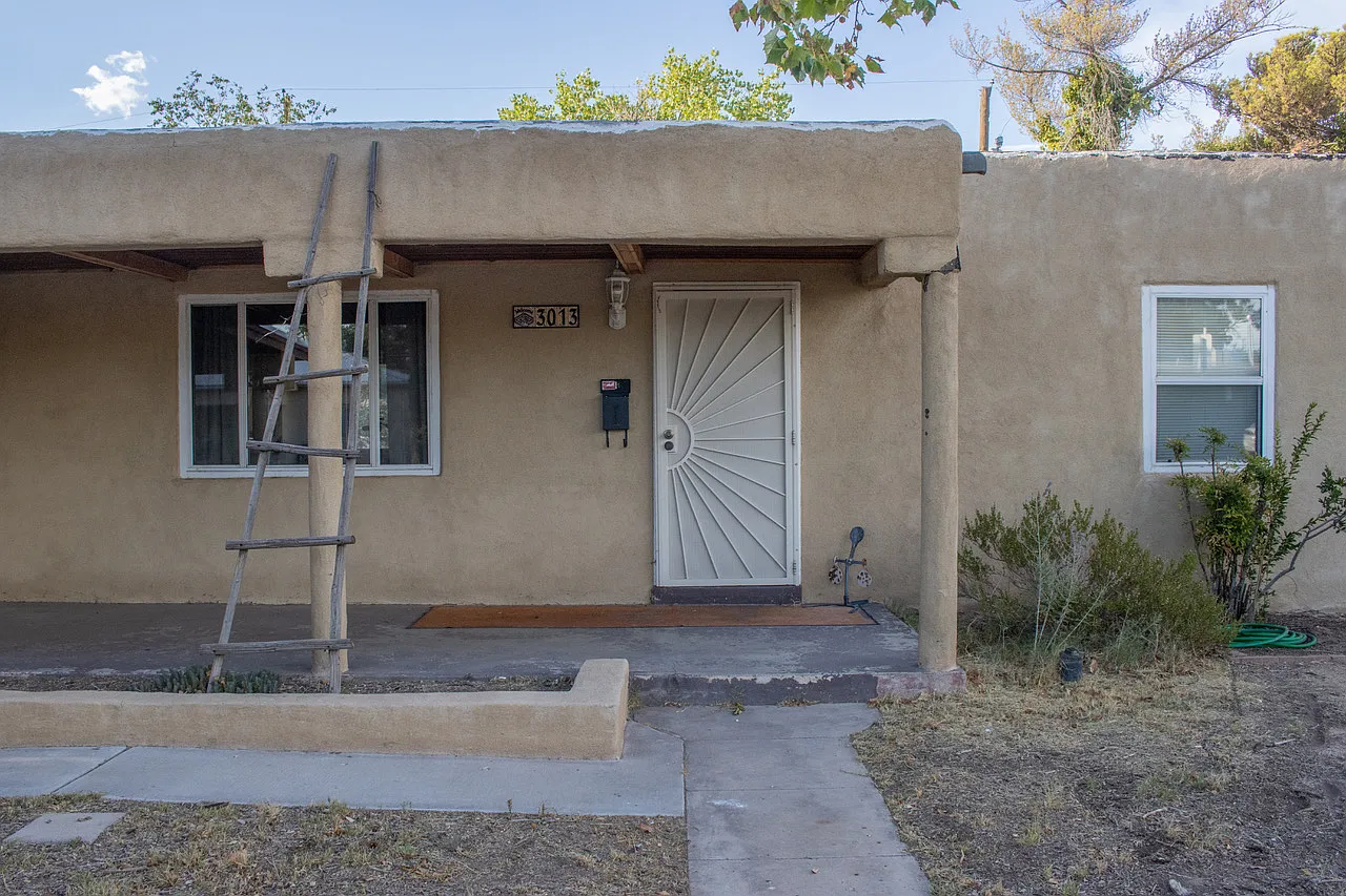 3 bed, 1200 sqft, $2,250 — Photo 2