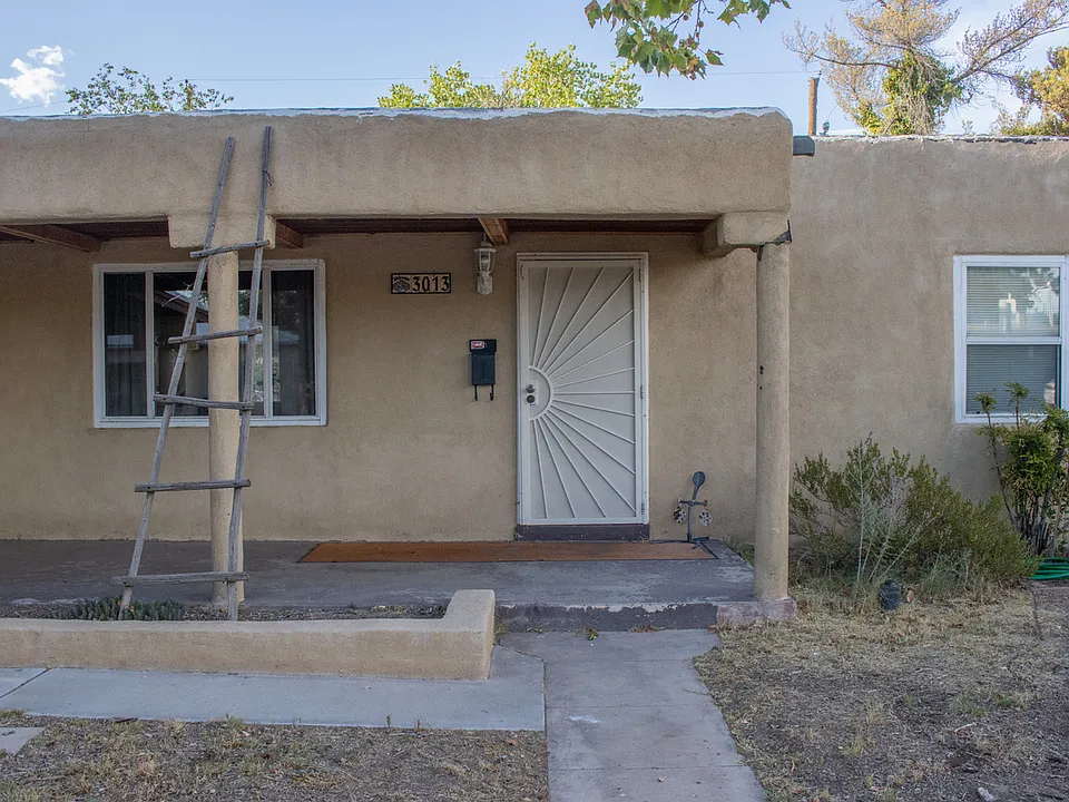 3013 Delano Pl NE