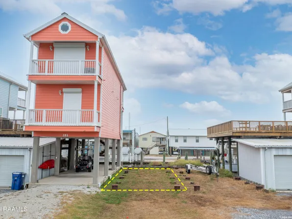 207 Beacon Ln, Cypremort Pt, LA 70538