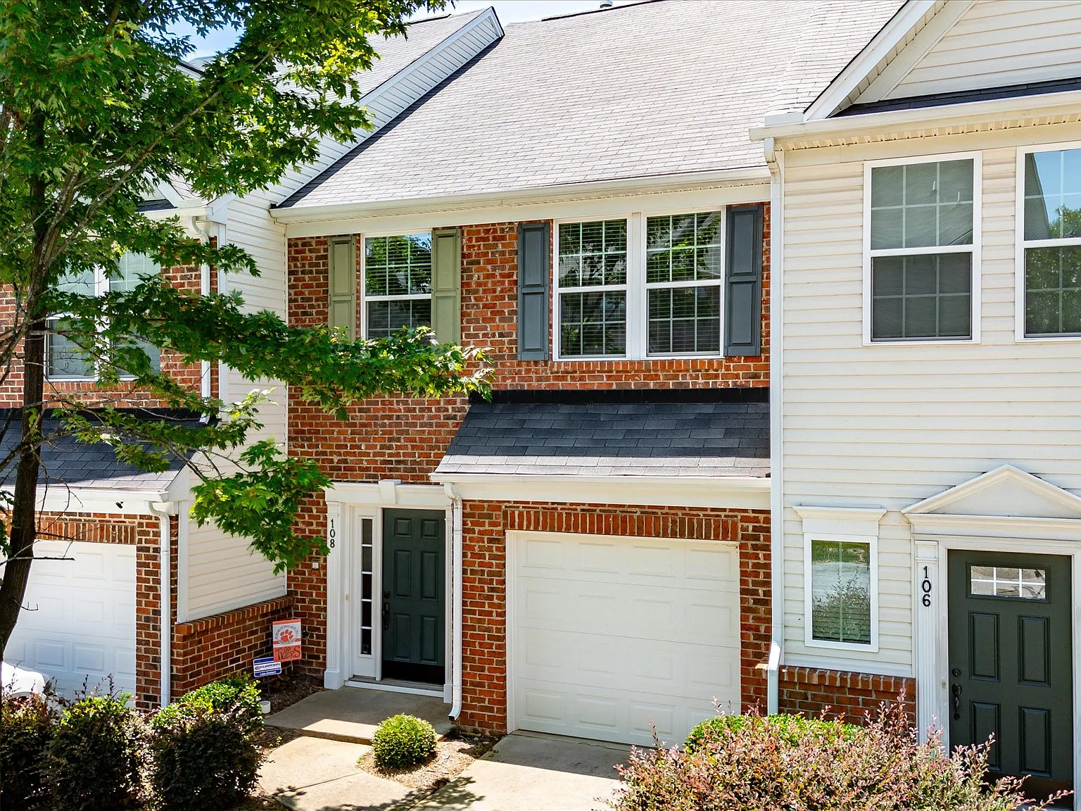 3 bed, 2.5 bath, 1544 sqft, $1,695 — Photo 2