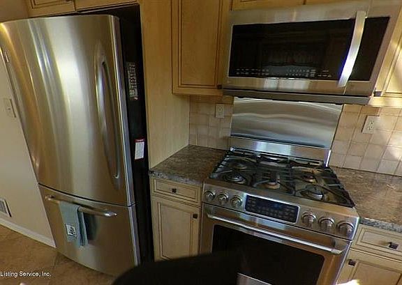 5th image of 116 Hartford Ave