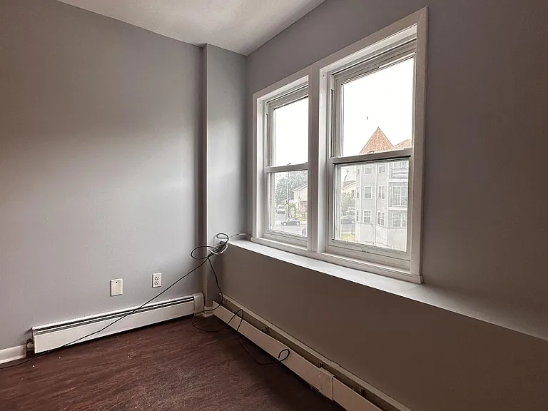 311 Clinton Ave #309 — Photo 8