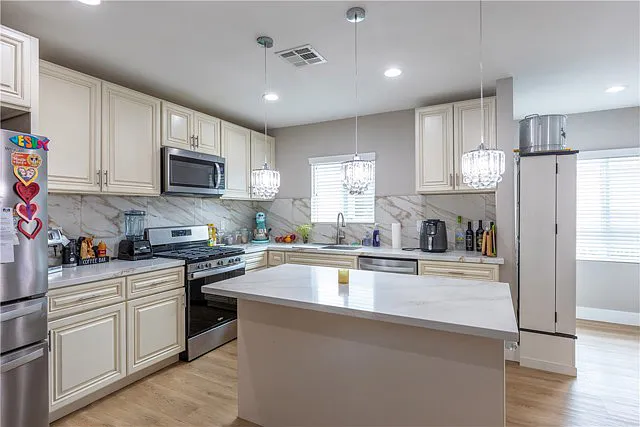 1344 Ximeno Ave — Photo 4