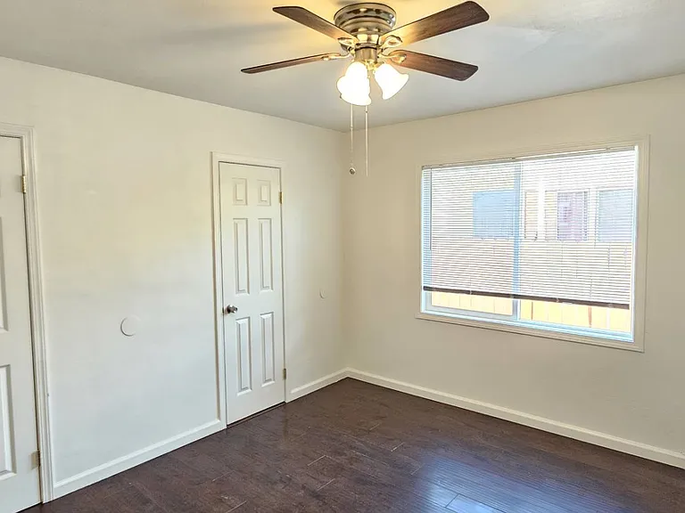 843 N El Molino Ave — Photo 13