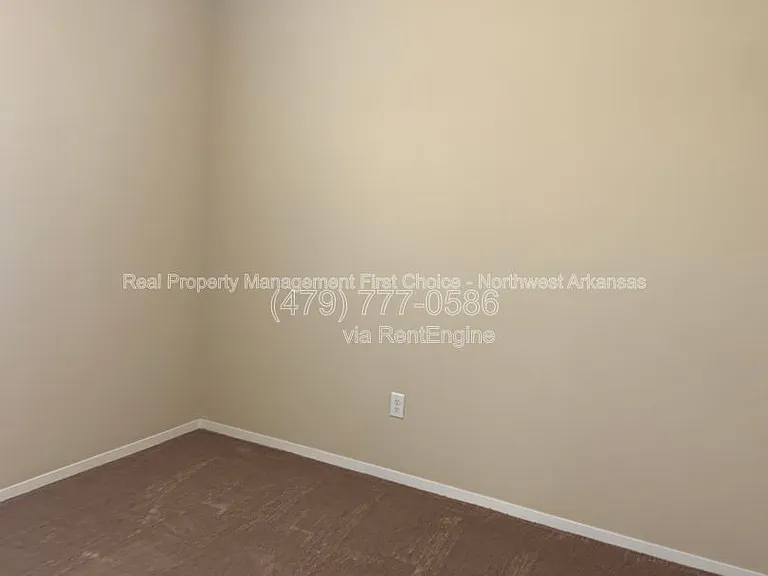 4401 Gallatine Ave — Photo 14