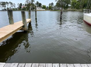 415 Whittaker Point Rd #W8, Oriental, NC 28571