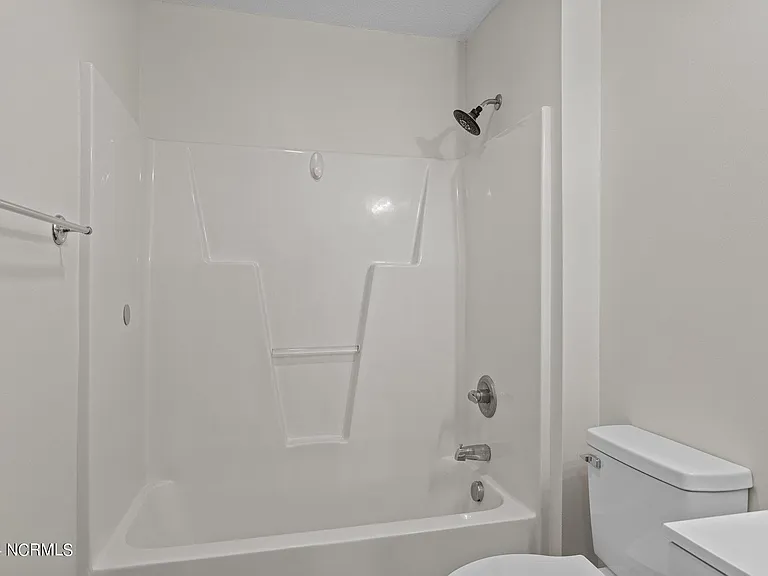 104 Blue Bird Ln — Photo 30