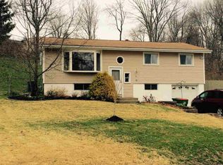 51 Cumberland Rd, Fishkill, NY 12524