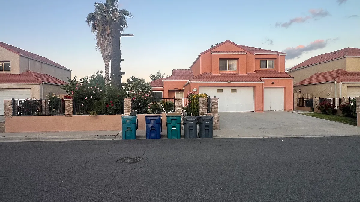 Building Photo - 38238 La Loma Ave