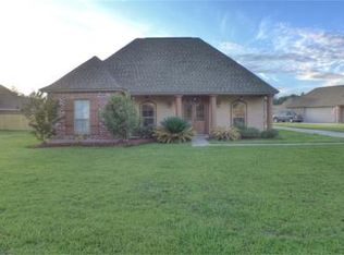 38583 Red Bud Ln, Denham Springs, LA 70706