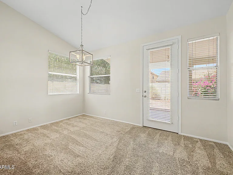 1068 W Glenmere Dr — Photo 7