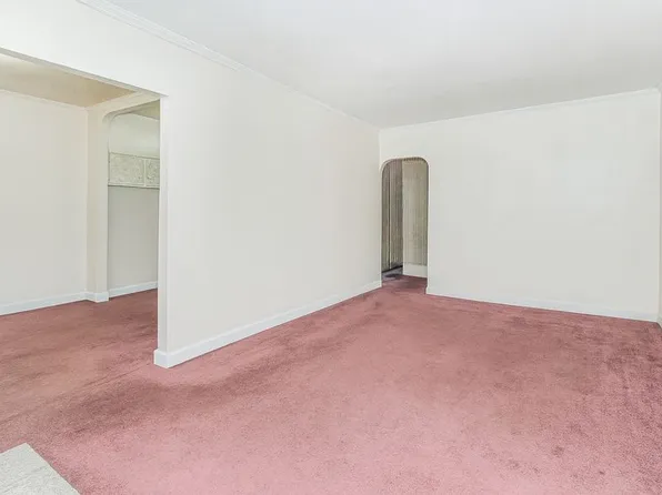 2367 East 28th Street image 4 of 22