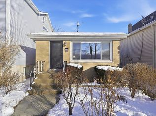3415 N Kenton Ave, Chicago, IL 60641