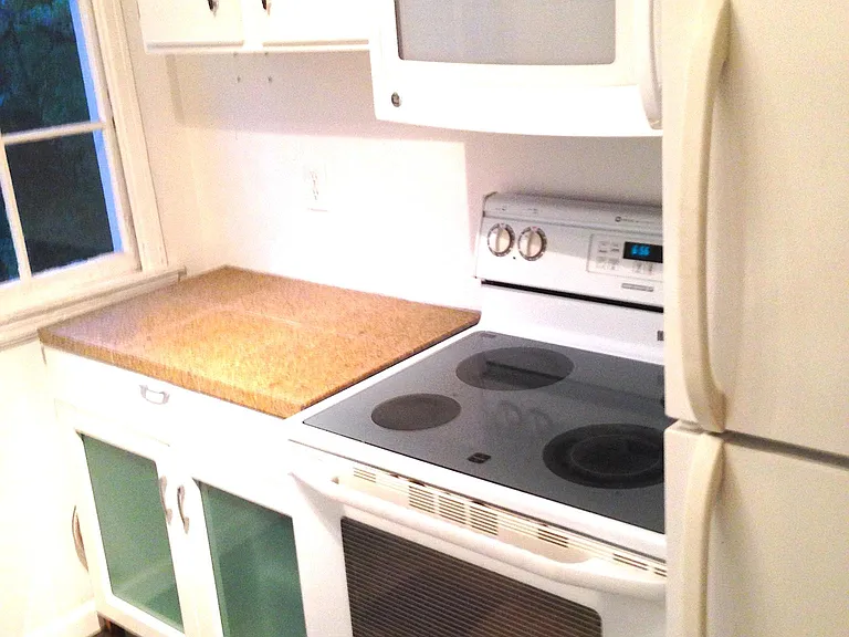 Sloan Cir SE — Photo 10