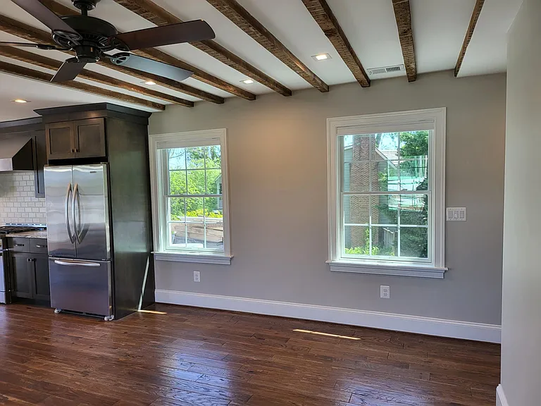 731 N Stokes St — Photo 10