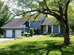 2520 Beechwood Dr, Elizabethton, TN 37643