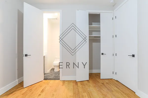Rented by ERNY LLC | media 7