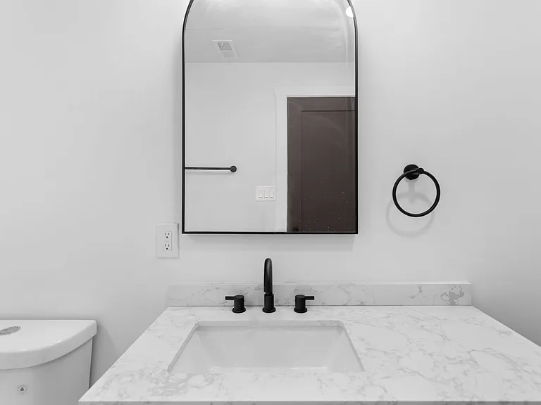 2035 Forbes Ave #201 — Photo 6