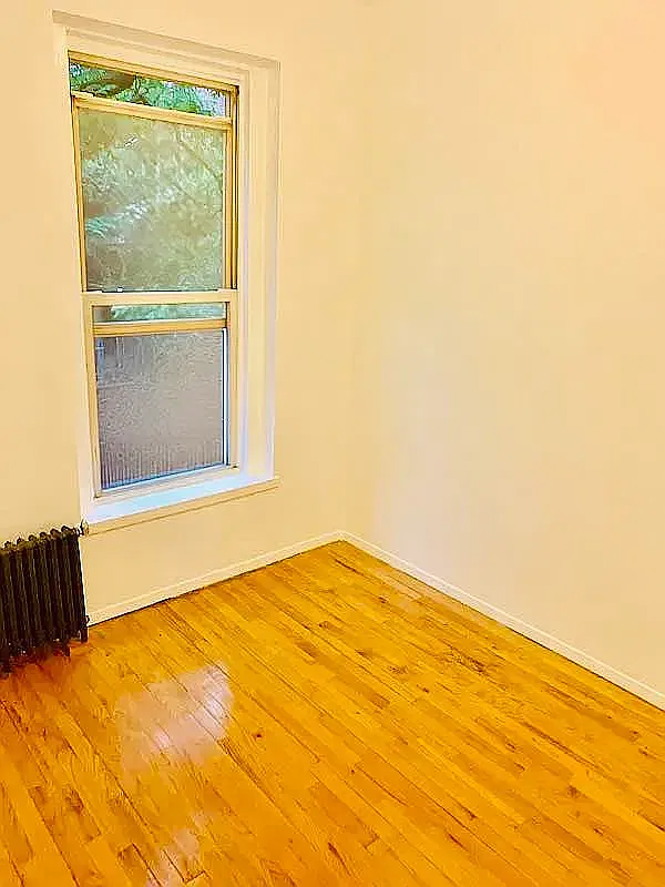 174 Grand Street — Photo 2