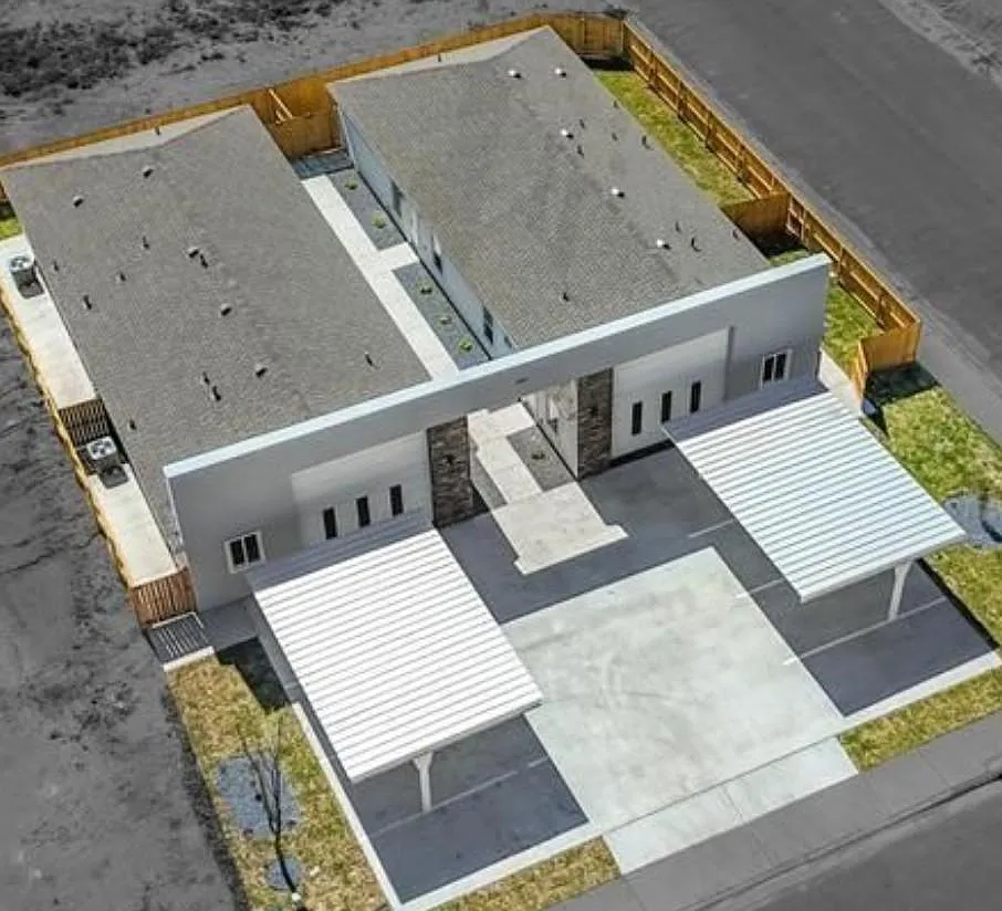 5705 Northwestern Ave — Photo 3