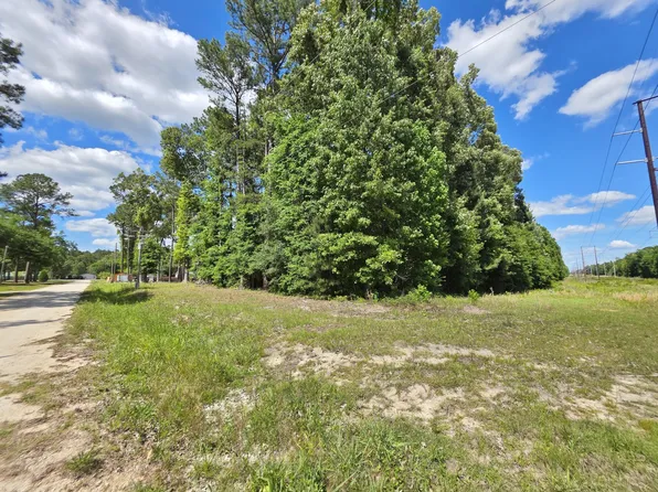 920 Shane Ln, Moncks Corner, SC 29461